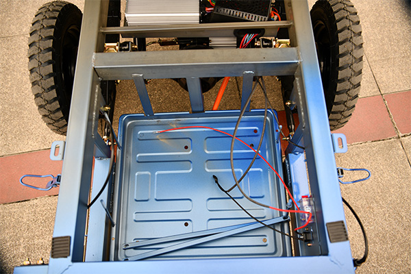 battery-compartment