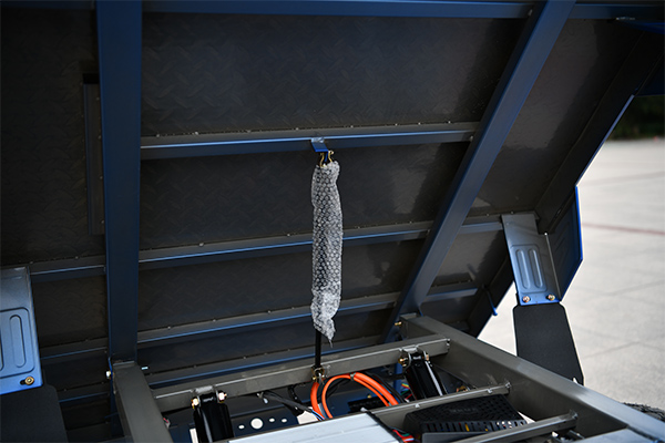Basket-hydraulic-rod-support